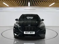 Usado Ford Kuga ST-Line 225 CV (165 kW) 2021 Negro SUV