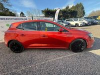Used Renault Mégane IV Dynamique 110 HP (80 kW) 2016 Red Hatchback
