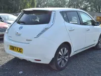Used Nissan Leaf Tekna 80 kW (109 HP) 2017 White Hatchback