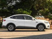 Used Renault Arkana Iconic 142 HP (104 kW) 2022 White SUV