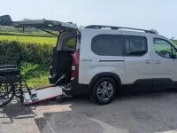 Used Peugeot Rifter Allure Premium 131 HP (96 kW) 2023 Beige MPV