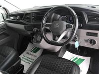 Used VW Transporter Highline 150 HP (110 kW) 2024 White Van