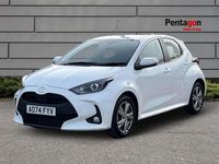 Usata Toyota Yaris Hybrid 113 CV (83 kW) 2024 Bianco Utilitaria