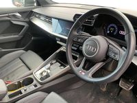 Begagnad Audi A3 Sportback e-tron S-Line 2022 Grå Halvkombi