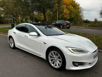 Used Tesla Model S 241 kW (328 HP) 2018 White Hatchback
