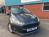 Used Ford Fiesta Titanium 100 HP (73 kW) 2016 Grey Hatchback
