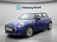 Usado Mini Cooper Exclusive 136 CV (100 kW) 2020 Azul Utilitario