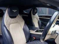 Begagnad Bentley Continental Mulliner 635 HK (467 kW) 2018 Blå Sportkupé