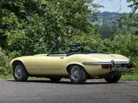 Used Jaguar E-Type 272 HP (200 kW) 1974 Yellow Cabriolet