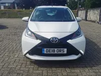 Used Toyota Aygo X-play 69 HP (50 kW) 2018 White Hatchback