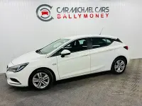 Used Vauxhall Astra Design Edition 2017 White Hatchback