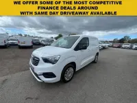 Używany Vauxhall Combo S 100 KM (73 kW) 2023 Biały Minivan