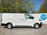 Used Vauxhall Vivaro 100 HP (73 kW) 2021 White MPV
