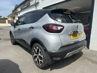 Used Renault Captur Signature 108 HP (79 kW) 2018 Silver/black SUV