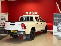 Used Toyota HiLux Active 150 HP (110 kW) 2019 White Pickup