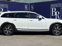 Used Volvo V90 Pro 190 HP (139 kW) 2019 White Estate