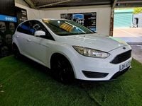Used Ford Focus Style 120 HP (88 kW) 2015 White Hatchback