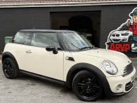 Used Mini Cooper Hatch 122 HP (89 kW) 2013 White Hatchback