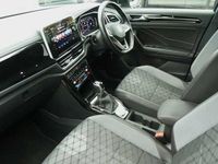 Used VW T-Roc R-line 150 HP (110 kW) 2023 Petrol blue black roof SUV