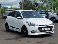 Used Hyundai i20 Premium 84 HP (61 kW) 2017 White Hatchback