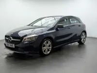 Używany Mercedes A200 2017 Niebieski Hatchback