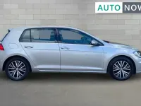 Used VW Golf VII SE 128 HP (94 kW) 2018 Silver Hatchback