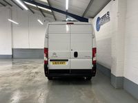 Usado Citroën Relay 140 HP (102 kW) 2023 Branco Van