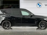 Gebraucht BMW X5 M Sport 298 PS (219 kW) 2024 Schwarz SUV