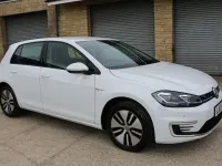 Usado VW e-Golf 99 kW (135 HP) 2019 Branco Citadino