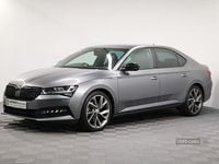 Gebraucht Skoda Superb SportlinePlus 150 PS (110 kW) 2024 Grau Kleinwagen