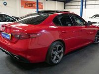 Used Alfa Romeo Giulia Saloon Edizione Speciale 180 HP (132 kW) 2018 Red Sedan