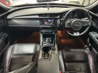 Usado Jaguar XF R-Sport 180 HP (132 kW) 2017 Preto Sedan