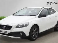 Used Volvo V40 2014 White Hatchback