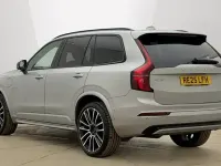 Usado Volvo XC90 Ultra 455 HP (334 kW) 2025 Prateado SUV