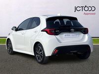 Used Toyota Yaris Hybrid Design 113 HP (83 kW) 2021 White Hatchback