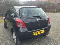 Używany Toyota Yaris 2011 Czarny Hatchback