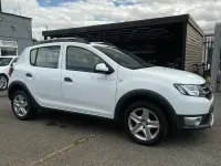 Used Dacia Sandero Lauréate 90 HP (66 kW) 2014 White Hatchback