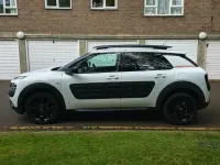 Usado Citroën C4 Cactus Flair 82 HP (60 kW) 2017 Branco Citadino