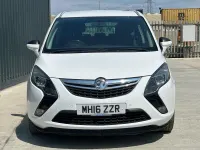 Used Vauxhall Zafira Tourer SRi 140 HP (102 kW) 2016 White MPV