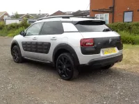 Used Citroën C4 Cactus Flair 100 HP (73 kW) 2016 Silver Hatchback