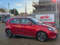 Used MG MG3 106 HP (77 kW) 2016 Red Hatchback