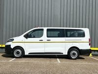 Used Vauxhall Vivaro Edition 120 HP (88 kW) 2020 White MPV