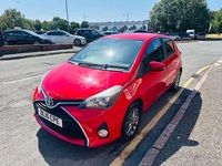 Used Toyota Yaris 99 HP (72 kW) 2016 Red Hatchback