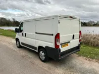 Usado Peugeot Boxer 110 HP (80 kW) 2015 Branco Van