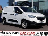 Used Vauxhall Combo 100 HP (73 kW) 2021 White MPV