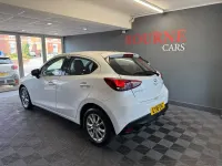 Used Mazda 2 90 HP (66 kW) 2016 White Hatchback