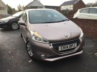 Used Peugeot 208 Active 70 HP (51 kW) 2014 Pink Hatchback