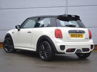 Used Mini Cooper S Hatch 192 HP (141 kW) 2019 Pepper white Hatchback