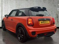 Used Mini Cooper Hatch 134 HP (98 kW) 2019 Orange Hatchback