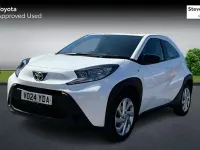 Used Toyota Aygo X PURE 72 HP (52 kW) 2024 White SUV